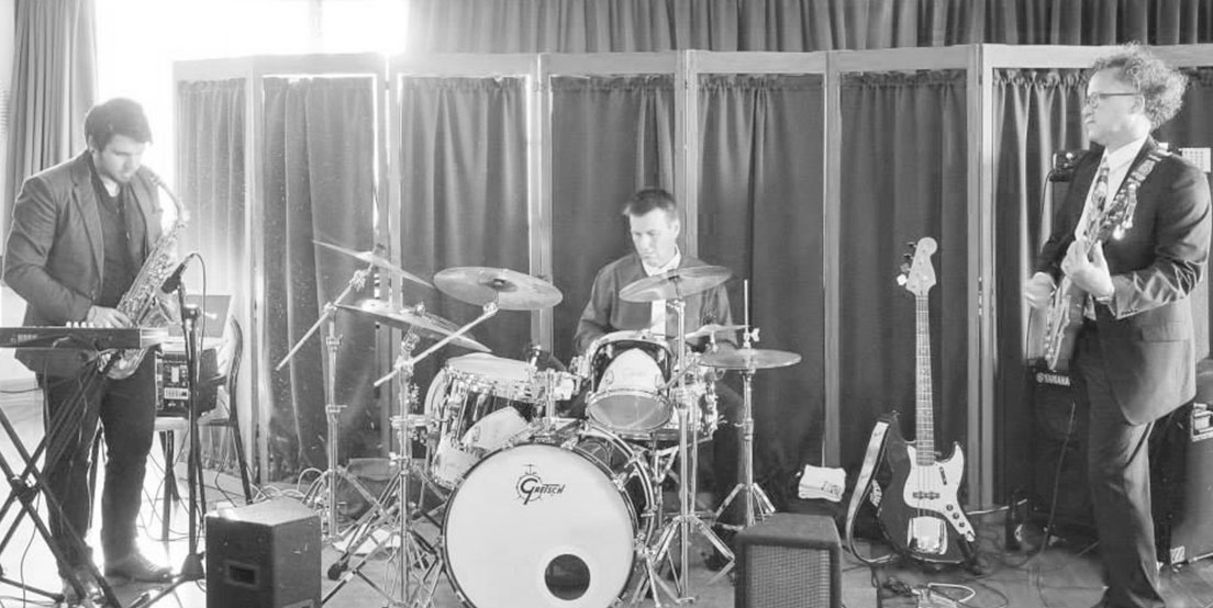 SophezeOnTheBay CarolineBay Timaru Band